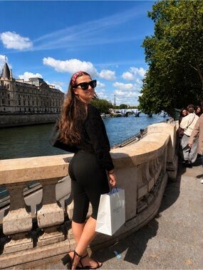 Meet your Posher, Alina